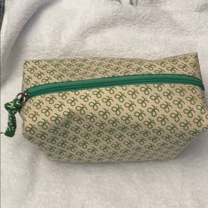 Arbonne toiletry / accessory bag
